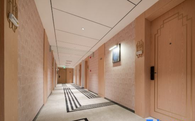 Jinjiang Metropolo Hotel (Xining Haihu New District Wanda Plaza Branch)
