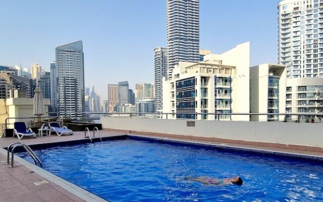 Nice Studio Balcony N Pool View Marina