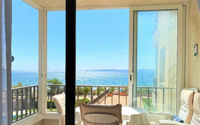 Beautiful Apartment With View