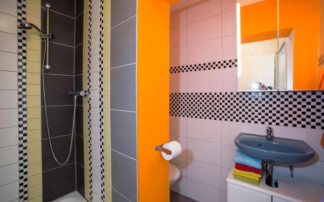 Zimmervermietung Am Stadtplatz / Bhf 8 Min / A8 (Adults Only)
