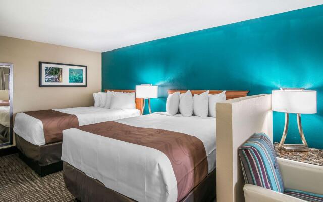 Quality Inn & Suites Near White Sands National Park