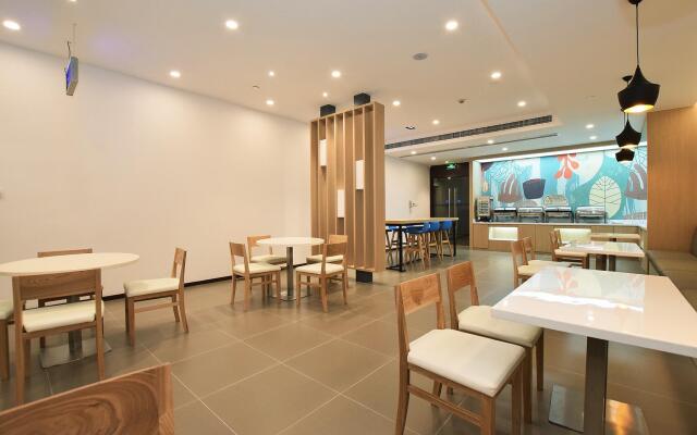 Hanting Hotel Nanjing Hexi Wanda