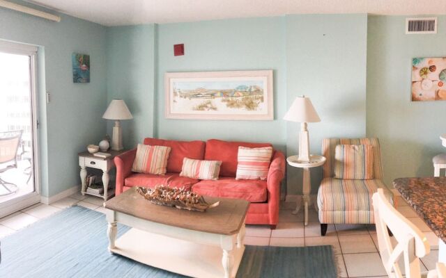 Tradewinds Condos by Hosteeva