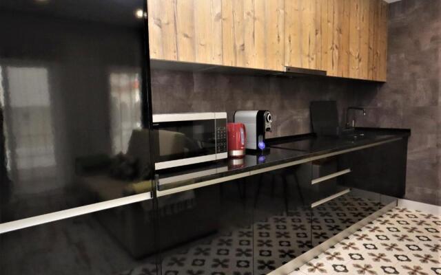 Apartamentos Beco dos Quartinhos - FREE WIFI - NETFLIX - BY BEDZY