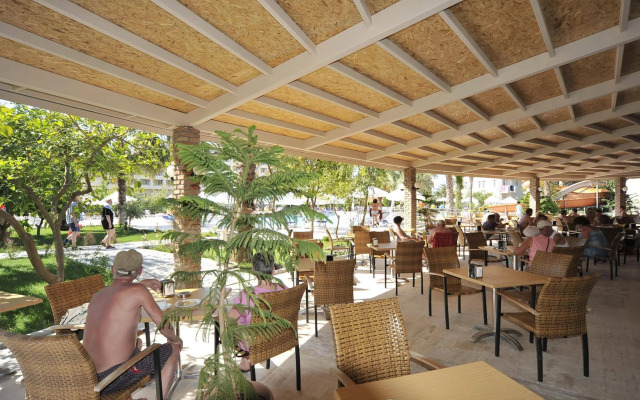 Seaden Corolla Hotel