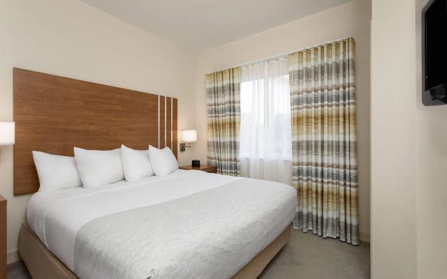 Hawthorn Extended Stay by Wyndham Naples