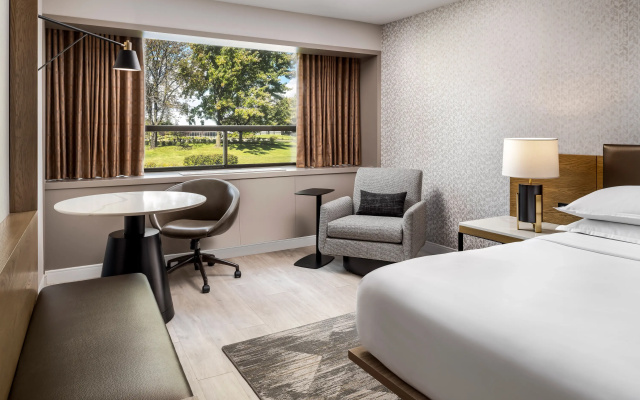 Sheraton Montreal Airport Hotel