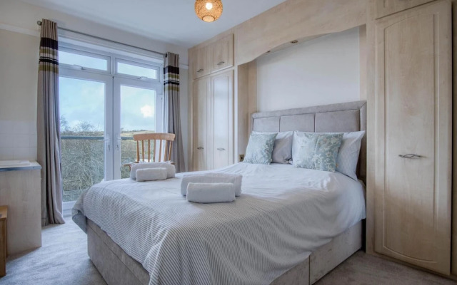 Little Glen - 3 Bedroom Holiday Home - Tenby