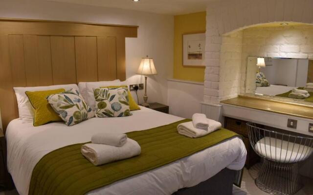 The Cheltenham, stylish 1-bed Victorian apartment