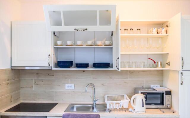 Apartmani “LAZAR” i “LENA”