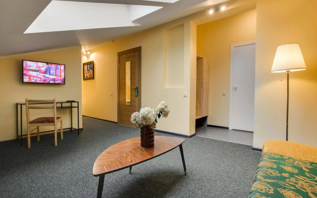 Hotel Augustine