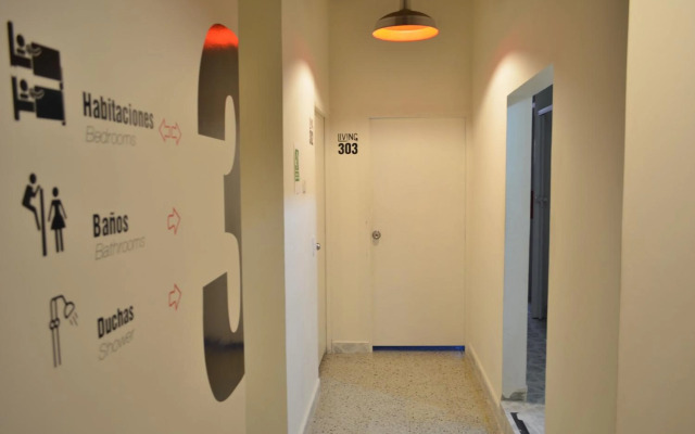 Living Hostal - Hostel