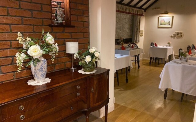 Cotswold House