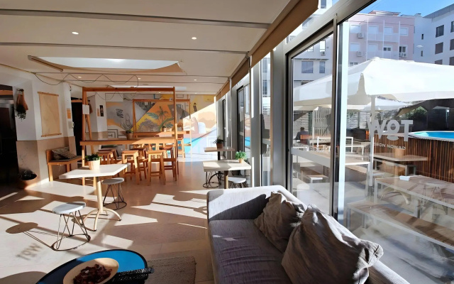 Unreal Hostel