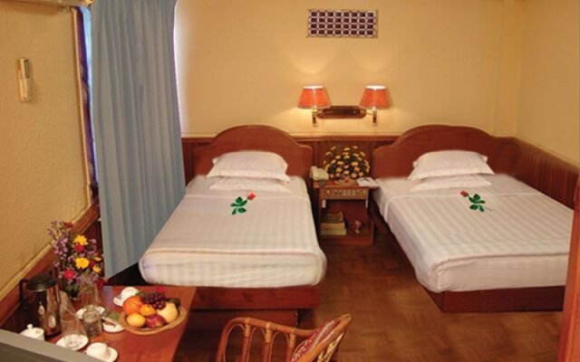 Silver Swan Hotel
