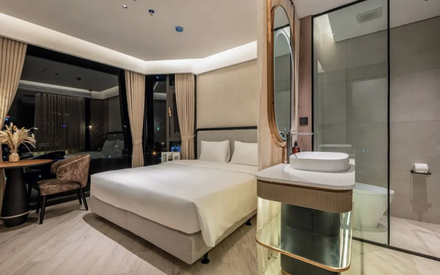 iRest Signature Ba Dinh Lakeside