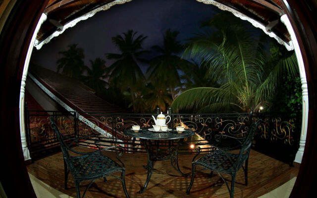 Airport Square Villa
