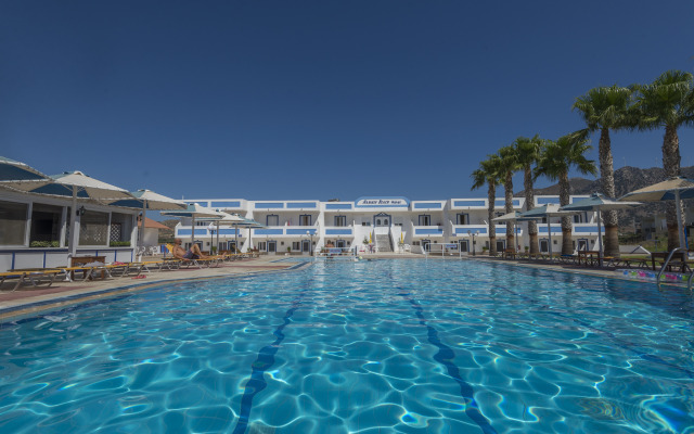 Mammis Beach Hotel