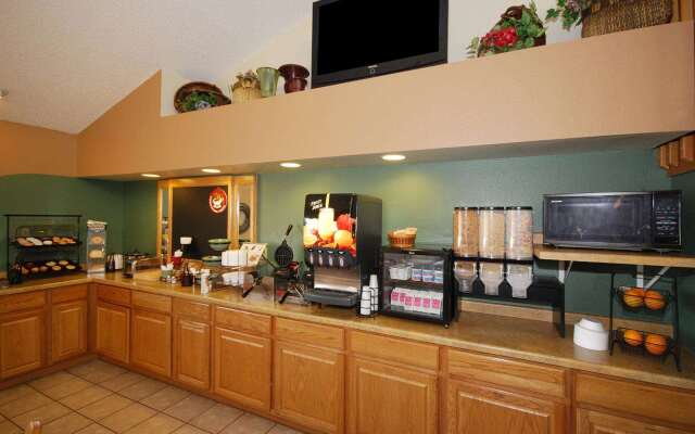 AmericInn by Wyndham Merrill