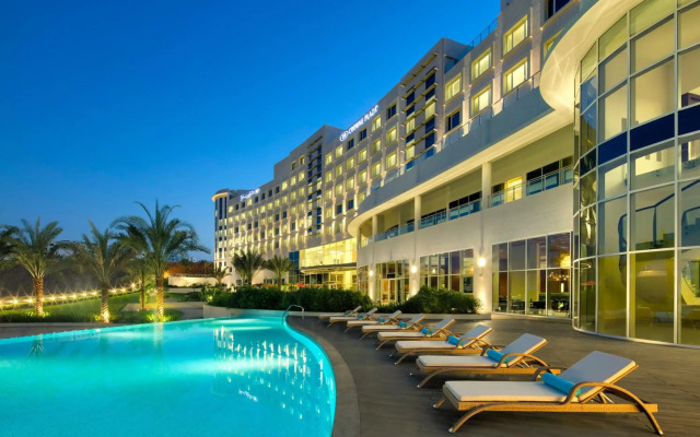 Crowne Plaza Muscat OCEC by IHG