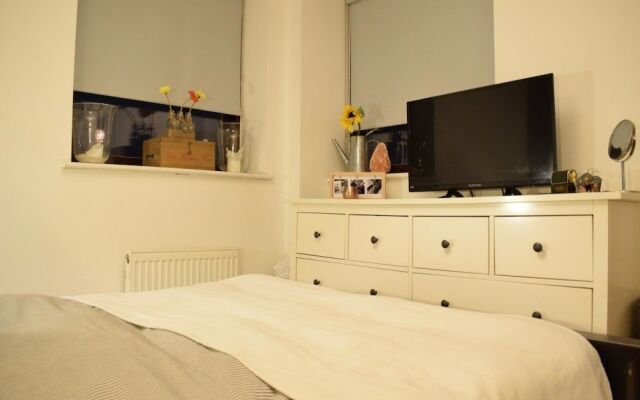 Stunning 2 Bedroom Flat Near Wimbledon