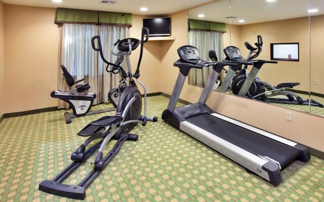 Holiday Inn Express & Suites Ocean Springs by IHG
