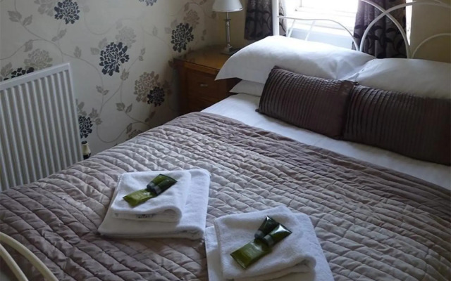 Autumn Leaves Guest House