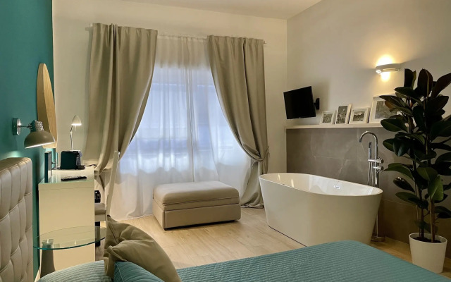 Le Coq Suites