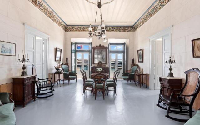 1800 Mansion