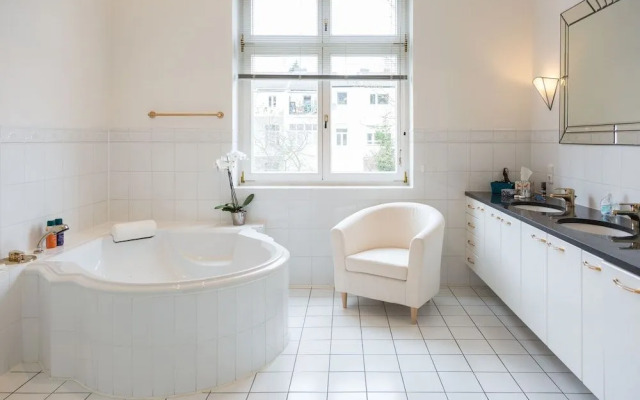 Blues & Chutney Bonn Bed & Breakfast