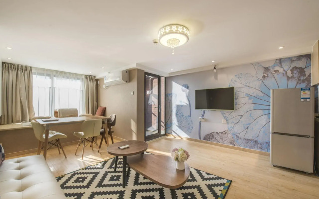 世季假日服务公寓(上海张江店)