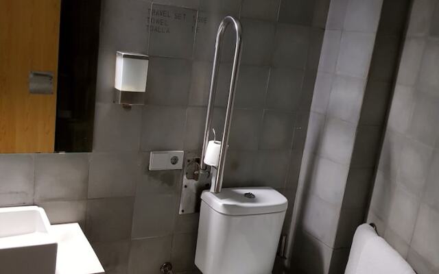 Traveller Box Hostel
