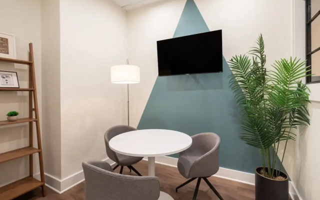 Sosuite 2BR Apt w W/d, Gym, Lounge