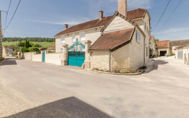 Gîte Balnot-sur-Laignes, 7 pièces, 15 personnes - FR-1-543-188