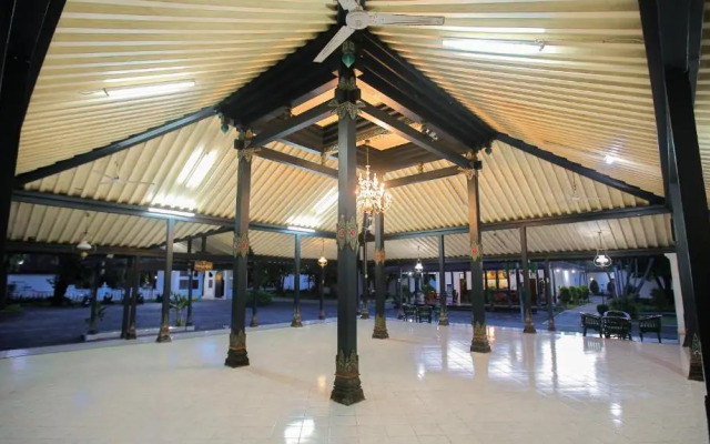 Royal Brongto Hotel