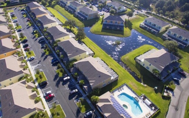 17413sb - Serenity 3 Bedroom Townhouse