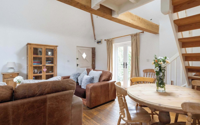 The Dairy - Spacious 3 bed Barn in Sidlesham