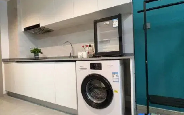 Yunduo Shangpin Apartment (Shenzhen Qiankeng Subway Station Branch)