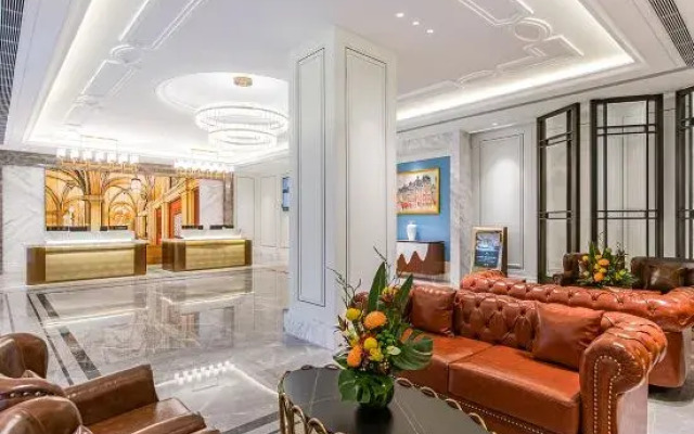 Vienna International Hotel (Jinan Olympic Sports Center Longao Building Branch)