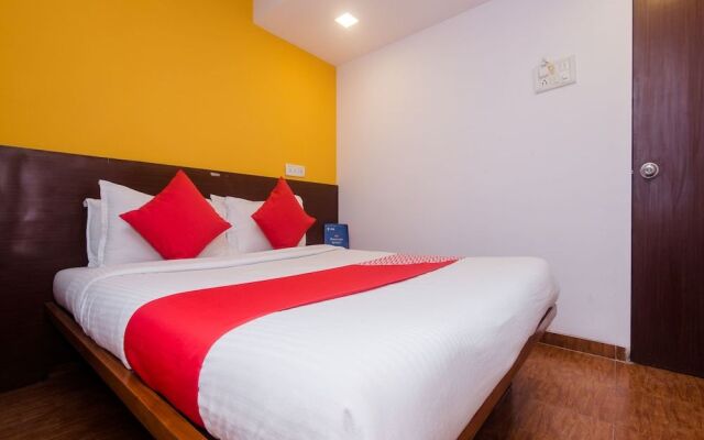 OYO 13470 Hotel Symphony House