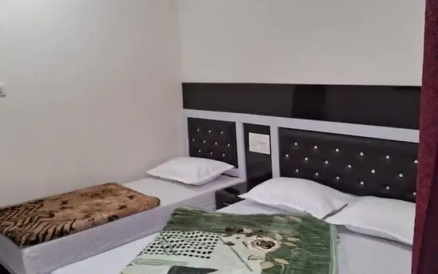 Goroomgo Uniyal Residency Uttarkashi
