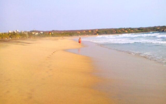 Condo Mangos By Trvl2Hm