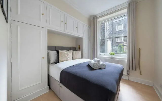 Charming 1BR Near Soho & Theatres
