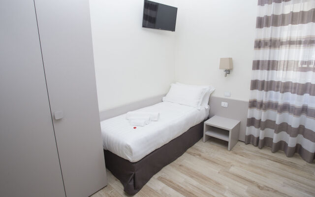 Leonardo Da Vinci Guest House