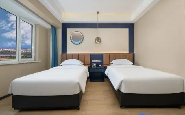 R ROYALSS HOTEL (Hohhot Saihan District Jinqiao Economic Development Zone)
