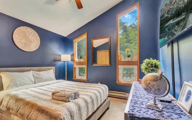 Grill & Games: Family Home in East Stroudsburg!