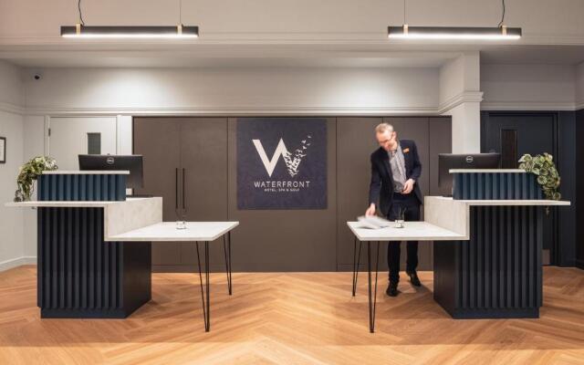 Drift Inn (Formerly The Waterfront Hotel)