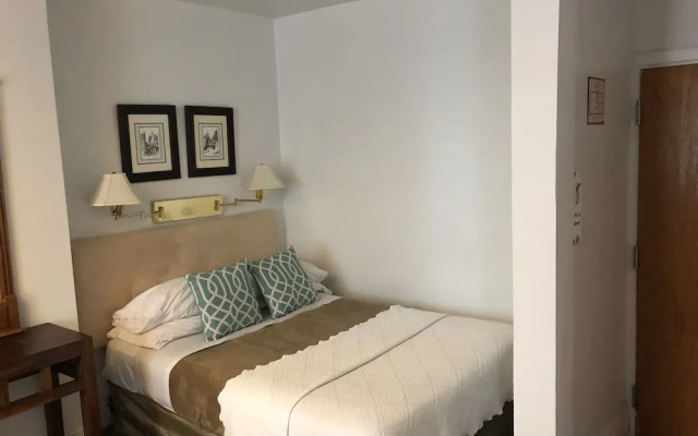 Au Petit Hôtel
