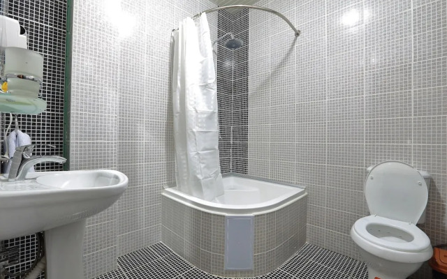 Hotel Seven Seasons