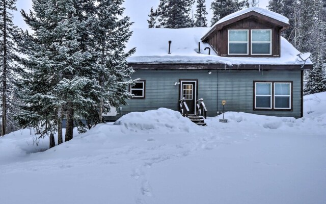 Mountain Cabin: 15 Mi to Breckenridge Ski Resort!